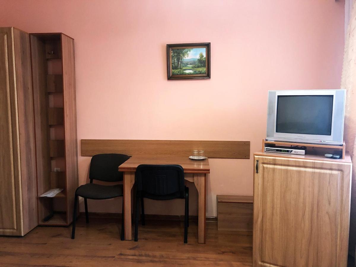 Comfort Hotel Chervonograd Exterior photo