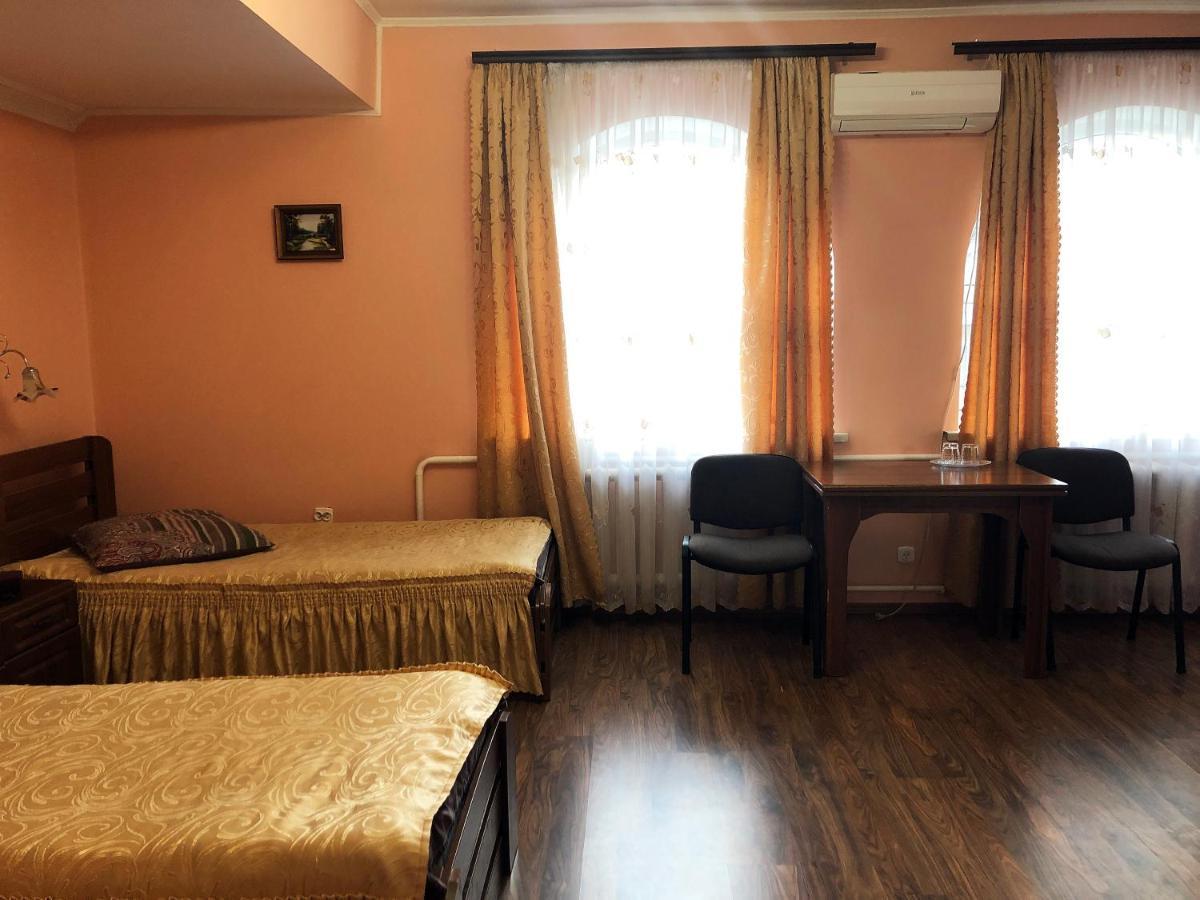 Comfort Hotel Chervonograd Exterior photo